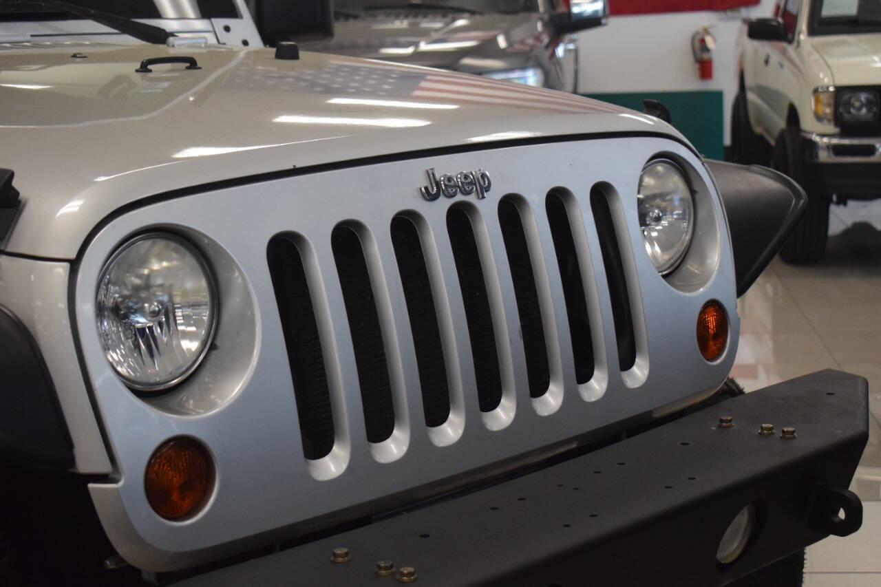 Used 2011 Jeep Wrangler Rubicon w/ Trailer Tow Group image 5