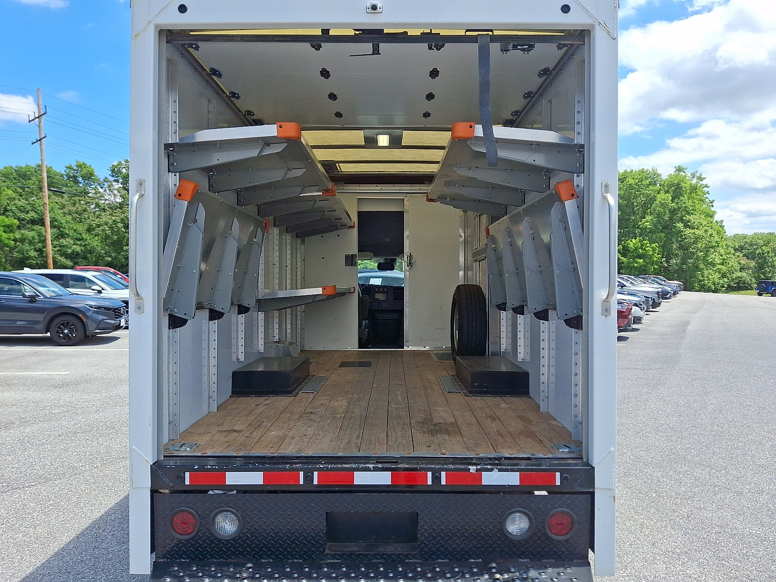 Used 2022 Chevrolet Express 3500 w/ Power Convenience Package RWD image 30