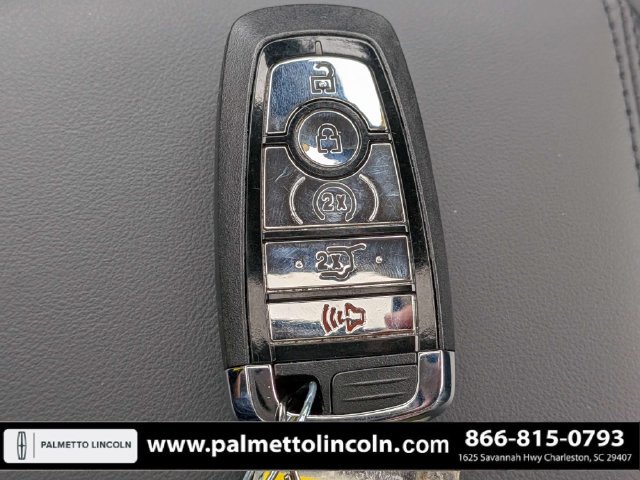 Used 2022 Lincoln Nautilus Reserve w/ Equipment Group 201A FWD image 30