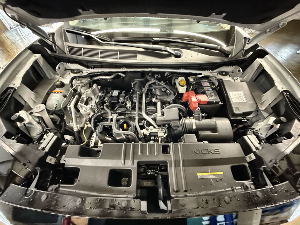 New 2025 Nissan Kicks SV w/ SV Premium Package AWD/4WD image 18