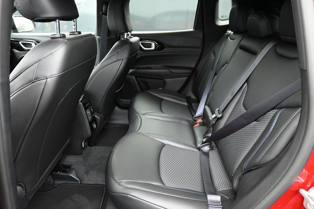 New 2026 Jeep Compass Latitude AWD/4WD image 19