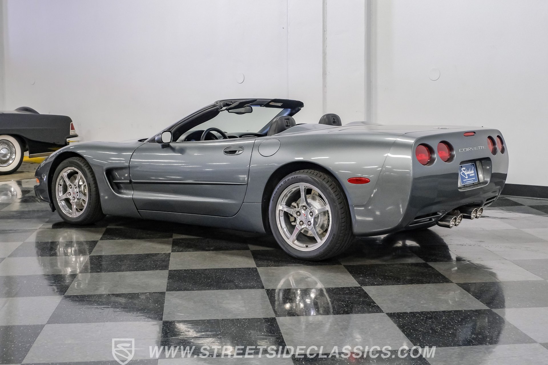 Used 2003 Chevrolet Corvette Convertible w/ Preferred Equipment Group1 RWD image 8