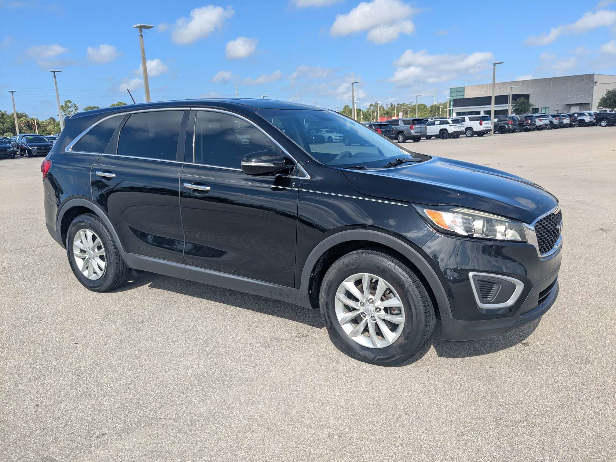 Used 2018 Kia Sorento L FWD image 2