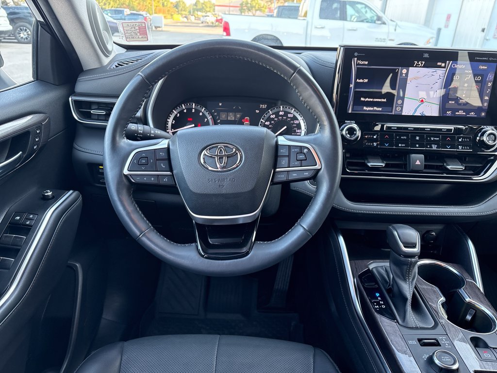 Used 2022 Toyota Highlander Limited AWD/4WD image 13