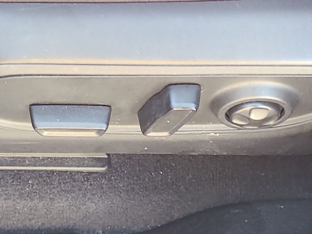 Used 2021 Jeep Grand Cherokee L Laredo w/ Luxury Tech Group I image 20