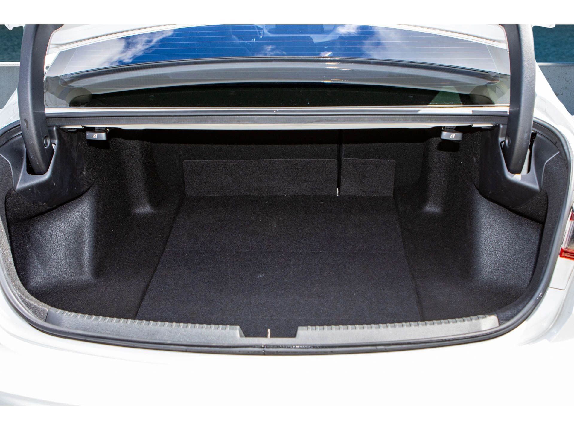 Used 2021 Acura TLX w/ Technology Package image 9