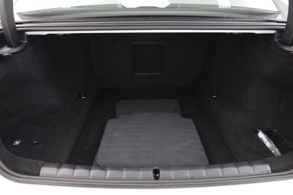 Certified 2025 BMW 760i xDrive w/ Executive Package AWD/4WD image 19