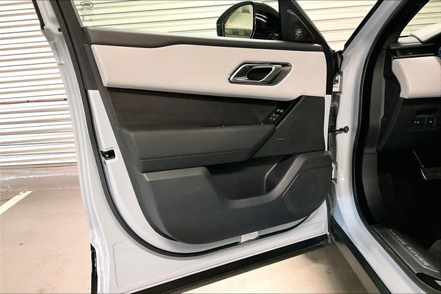 Certified 2026 Land Rover Range Rover Velar Dynamic SE AWD/4WD image 26