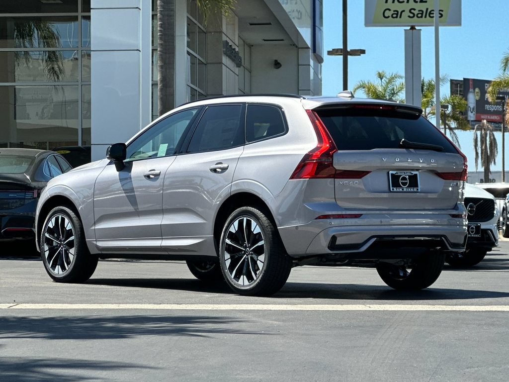 New 2026 Volvo XC60 B5 Plus AWD/4WD image 3