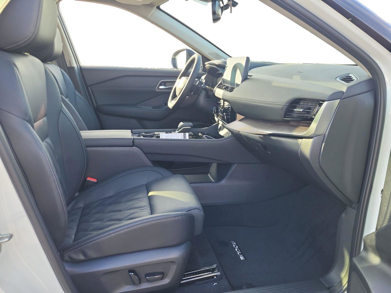 New 2026 Nissan Rogue Platinum w/ Tech Package image 27