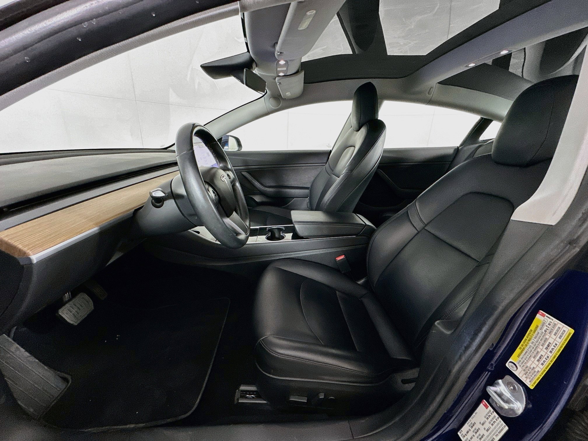Used 2018 Tesla Model 3 Long Range RWD image 13