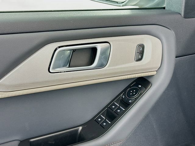 New 2026 Ford Explorer Active image 18