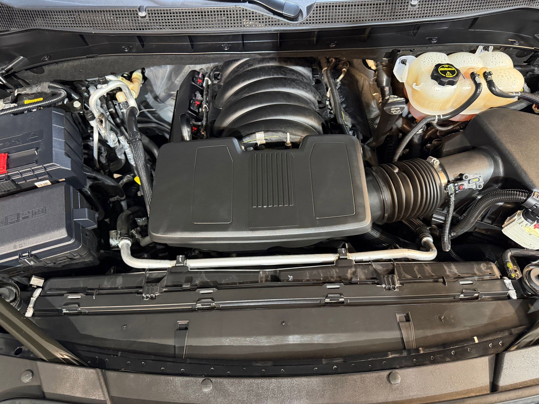 Used 2025 Chevrolet Suburban RST w/ Comfort Package image 53