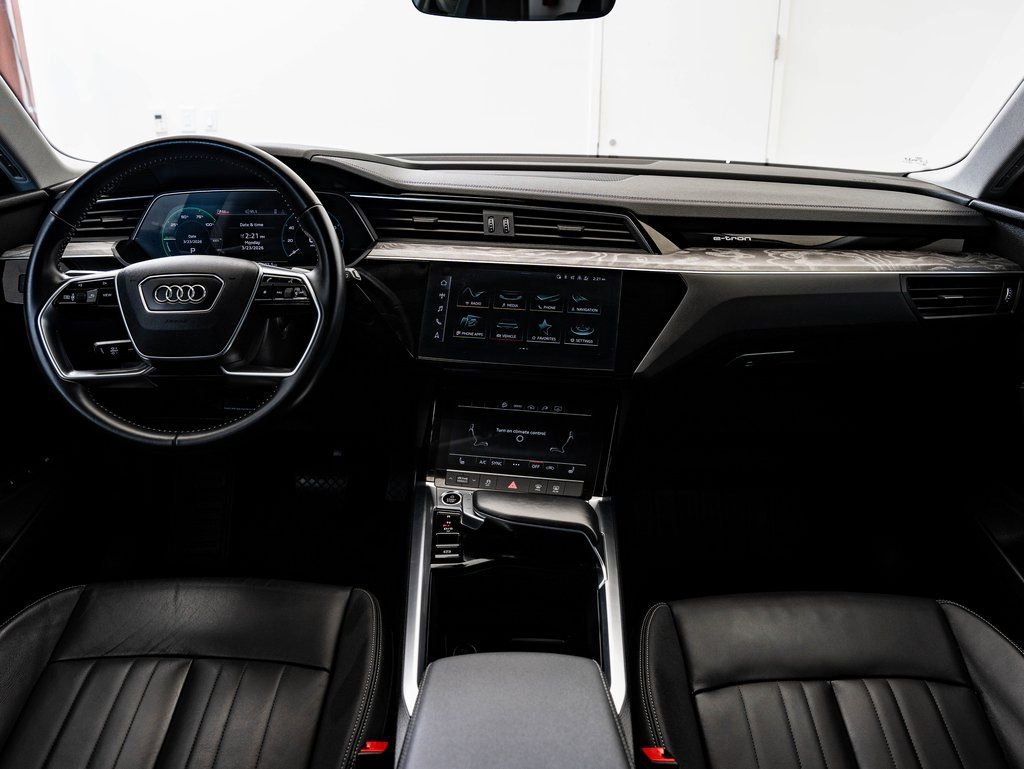 Used 2021 Audi e-tron Premium w/ Convenience Plus Package AWD/4WD image 33