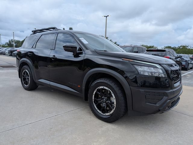 Used 2024 Nissan Pathfinder Rock Creek AWD/4WD image 2