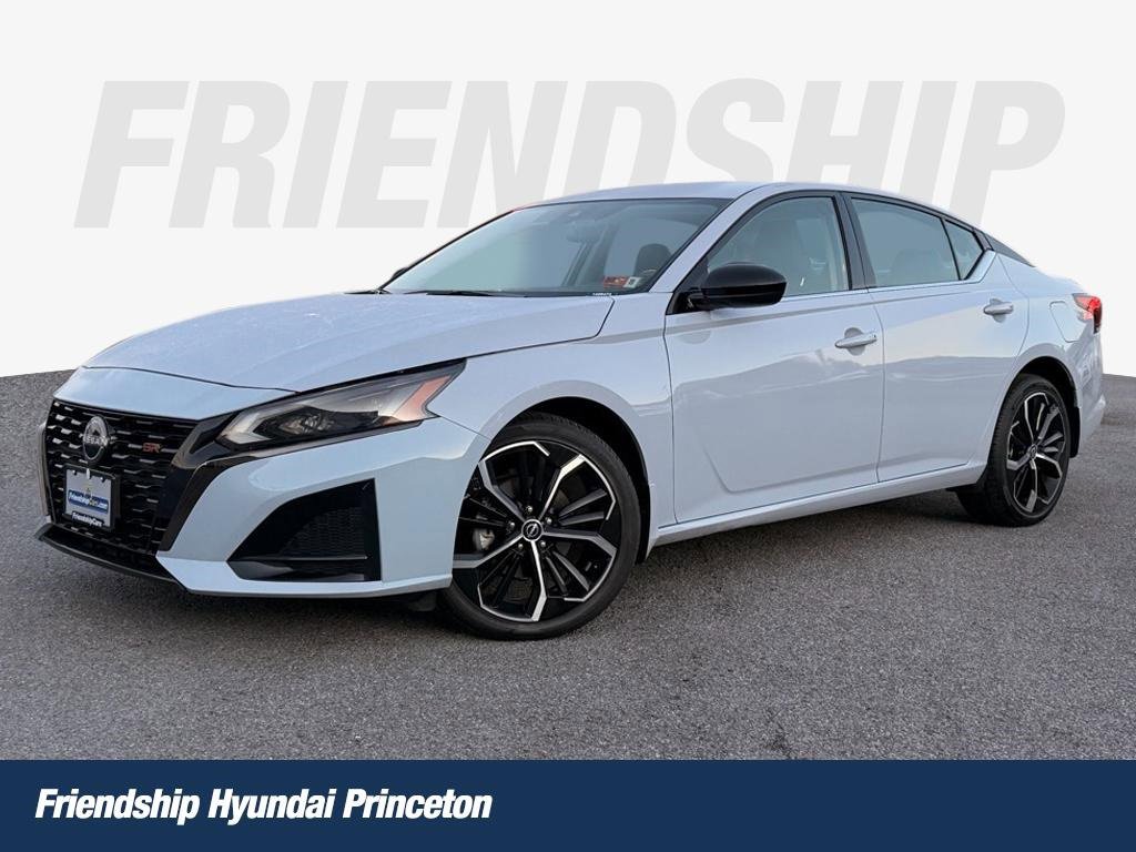 Used 2023 Nissan Altima 2.5 SR