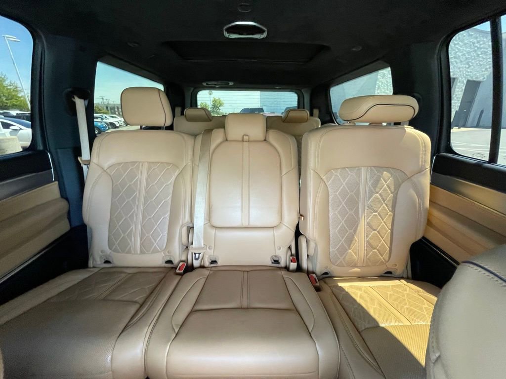 Used 2022 Jeep Grand Wagoneer Series III w/ Flexible Seating Group AWD/4WD image 25
