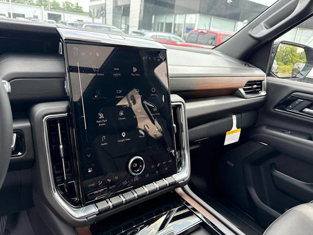 New 2026 GMC Yukon Denali w/ Sun & Power Step Package AWD/4WD image 18