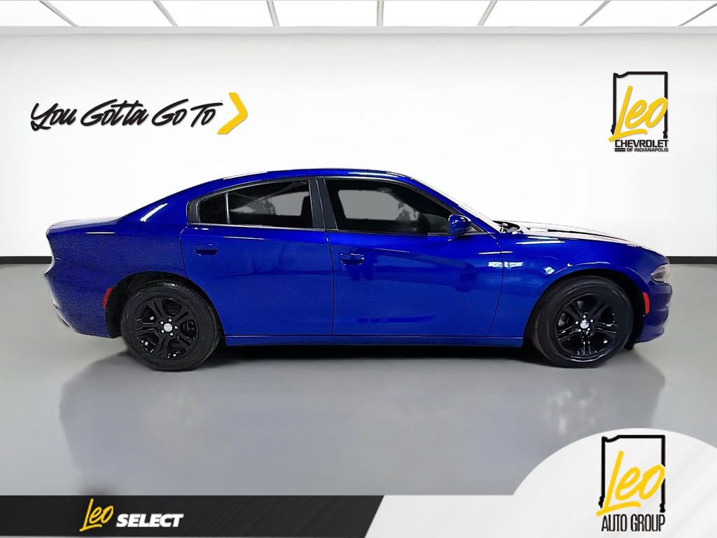 Used 2022 Dodge Charger SXT w/ Leather Interior Group image 4