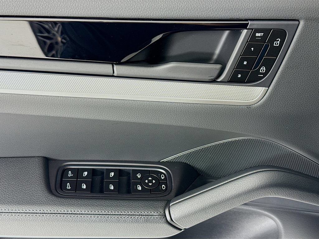 New 2026 Porsche Cayenne AWD/4WD image 11