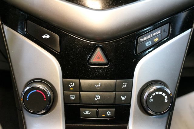 Used 2015 Chevrolet Cruze LT FWD image 23