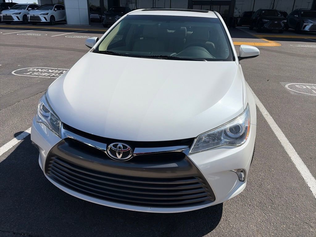 Used 2015 Toyota Camry XLE w/ Moonroof Package FWD image 2