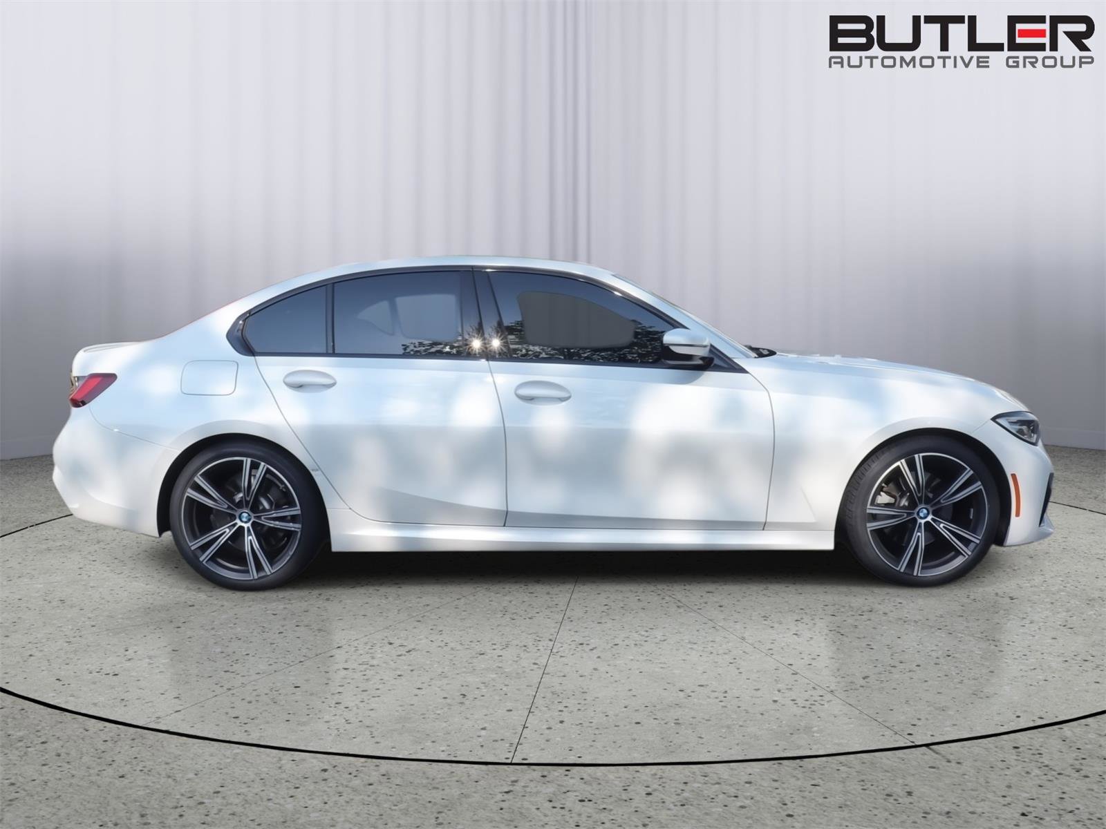 Used 2022 BMW 330i Sedan w/ M Sport Package RWD image 8