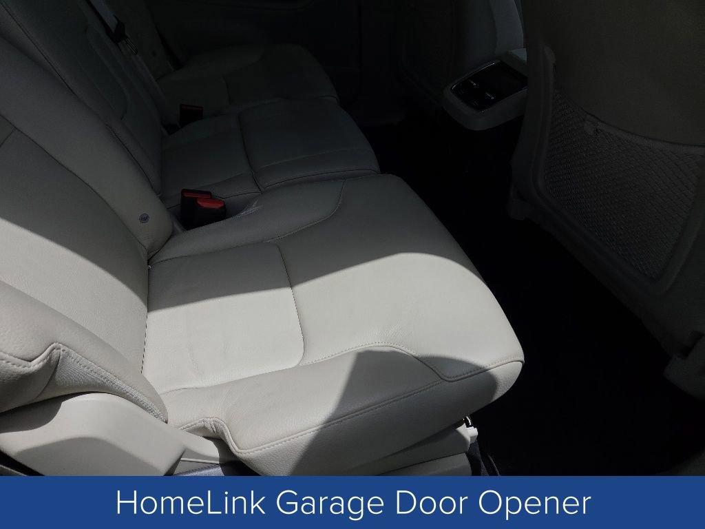 Used 2018 Volvo XC90 T6 Momentum w/ Convenience Package AWD/4WD image 14