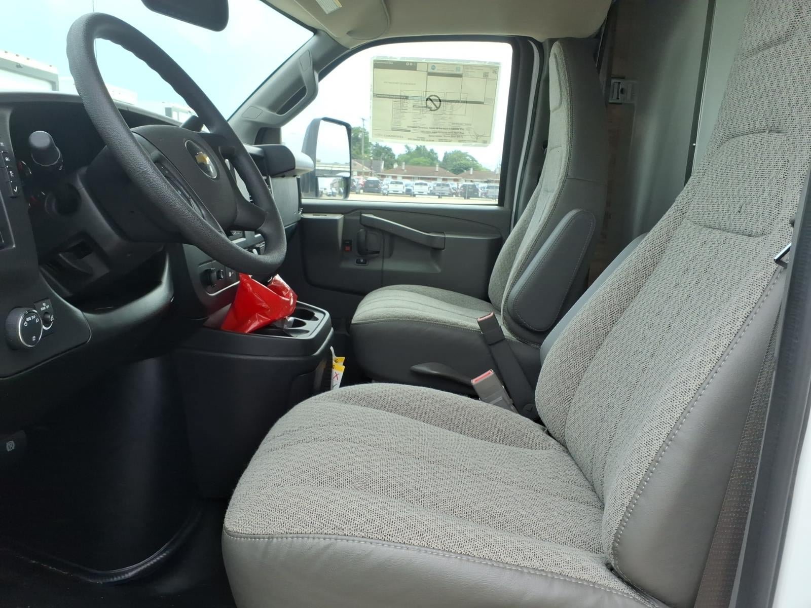 New 2026 Chevrolet Express 4500 w/ Power Convenience Package RWD image 9