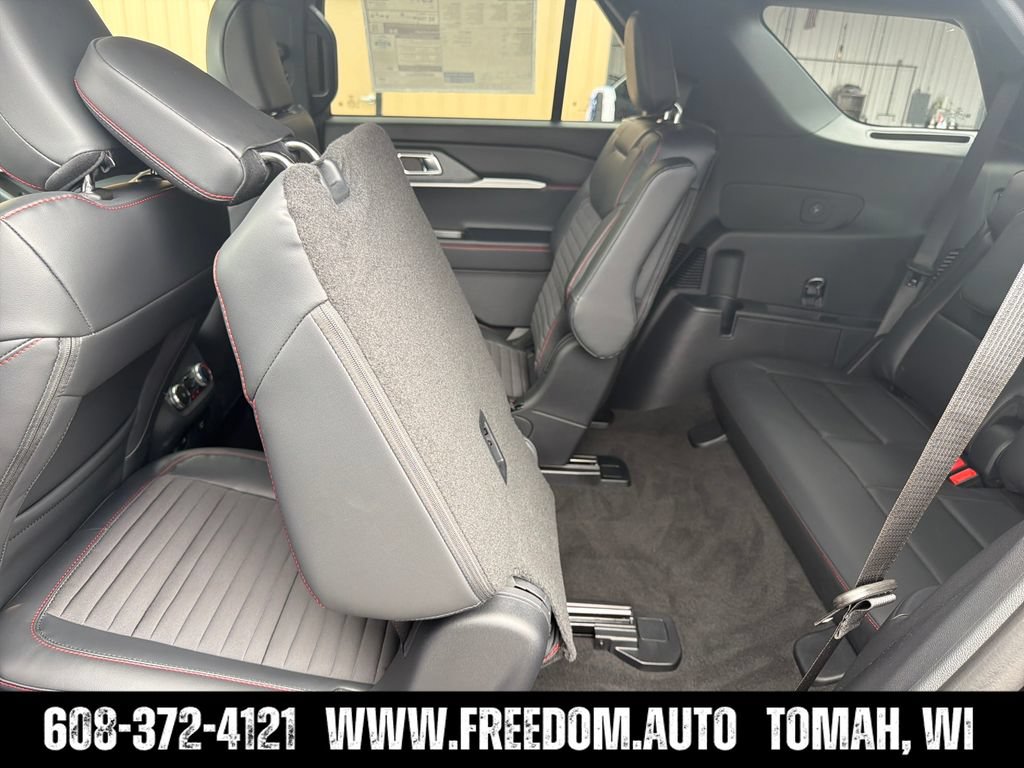 New 2026 Ford Explorer ST-Line w/ ST-Line Street Pack AWD/4WD image 28