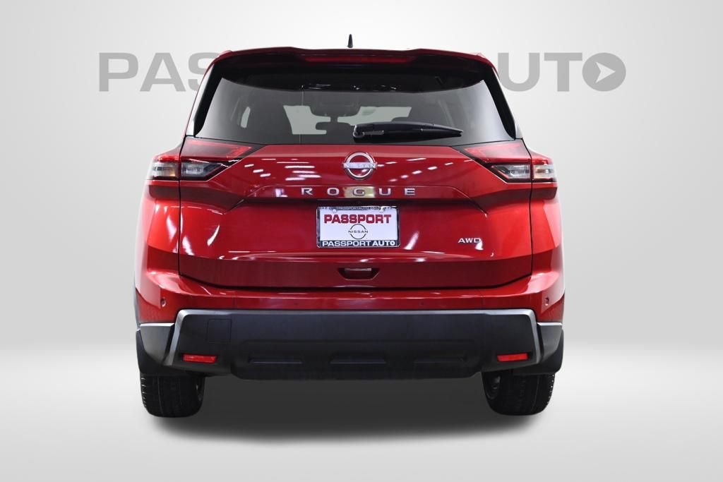 Used 2024 Nissan Rogue S AWD/4WD image 6