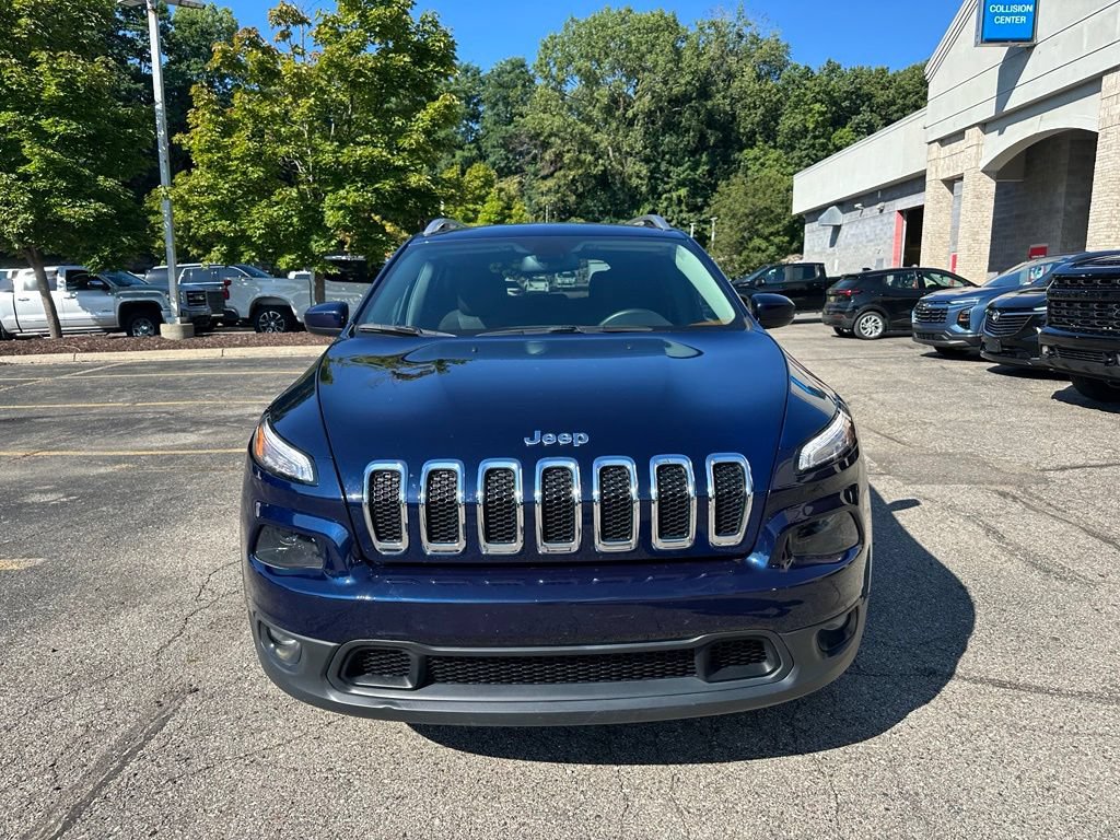 Used 2016 Jeep Cherokee Latitude w/ Cold Weather Group AWD/4WD image 8