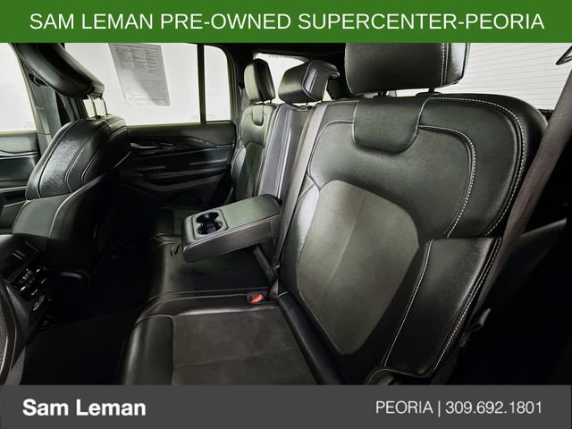 Used 2023 Jeep Grand Cherokee Altitude AWD/4WD image 23
