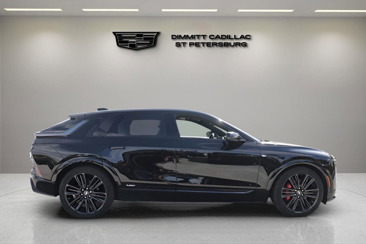 New 2026 Cadillac Lyriq V image 6