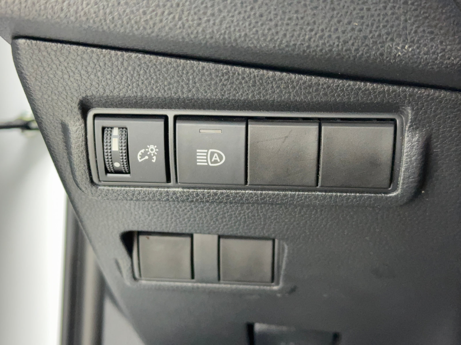 Used 2023 Toyota Corolla Cross LE FWD image 34