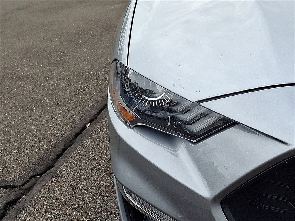 Used 2022 Ford Mustang Premium image 9