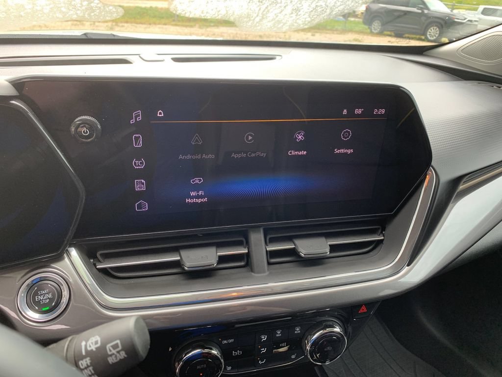 Used 2024 Chevrolet Trax ACTIV FWD image 23