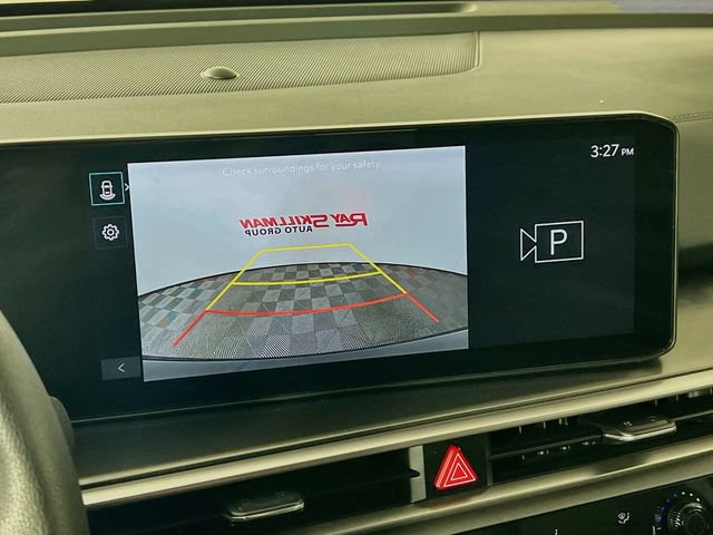 Used 2025 Kia Sorento LX FWD image 18