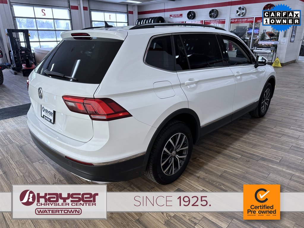 Used 2020 Volkswagen Tiguan SE w/ Panoramic Sunroof Package image 5