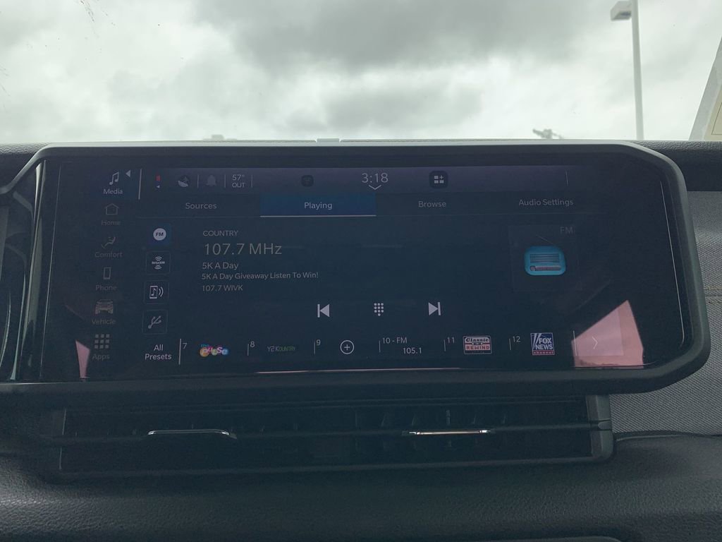 Used 2025 Jeep Wrangler Sport image 12