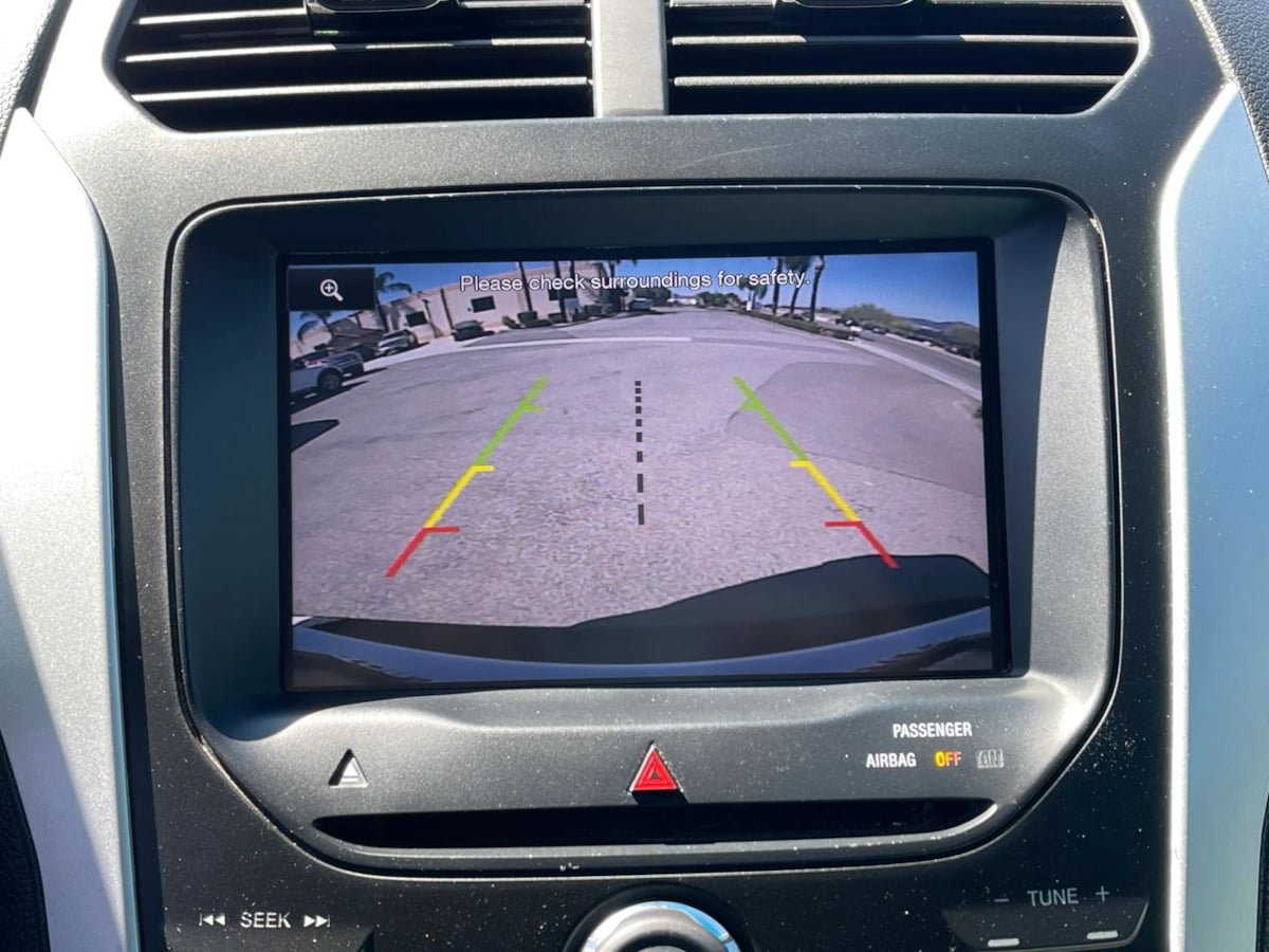 Used 2013 Ford Explorer XLT FWD image 10