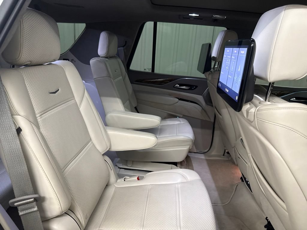 Used 2021 Cadillac Escalade Premium Luxury Platinum AWD/4WD image 19