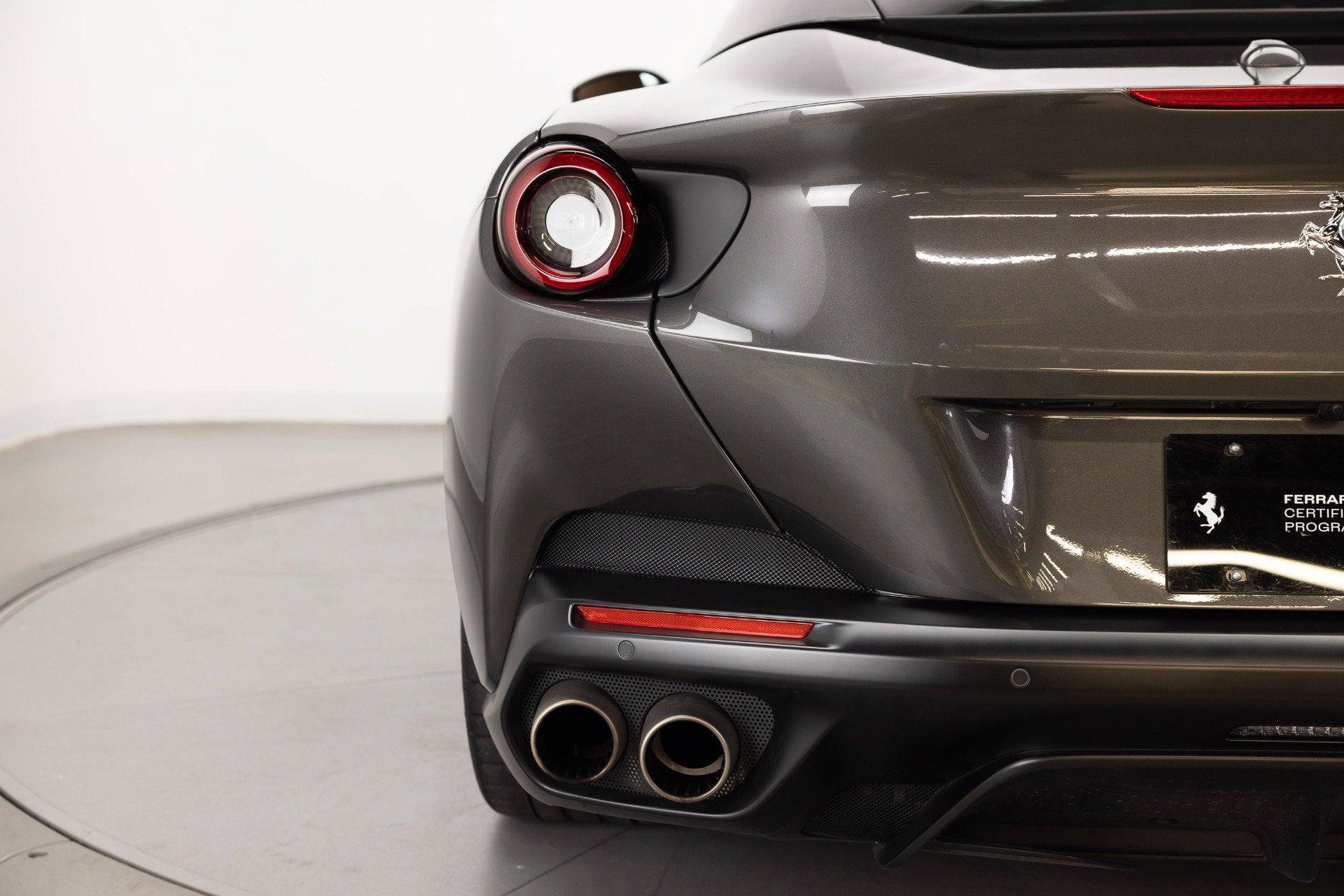 Used 2019 Ferrari Portofino RWD image 45