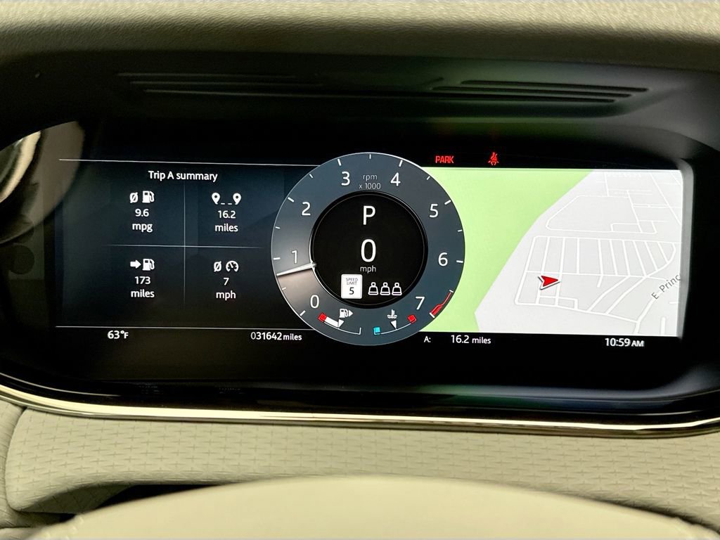 Certified 2023 Land Rover Range Rover Evoque R-Dynamic S image 33