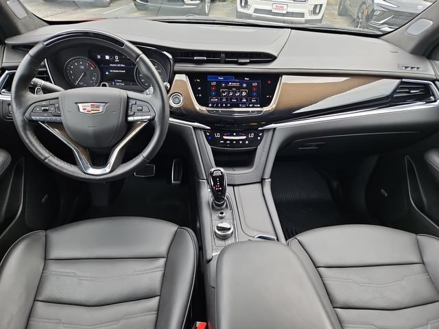 Used 2025 Cadillac XT6 Sport w/ Platinum Package AWD/4WD image 8