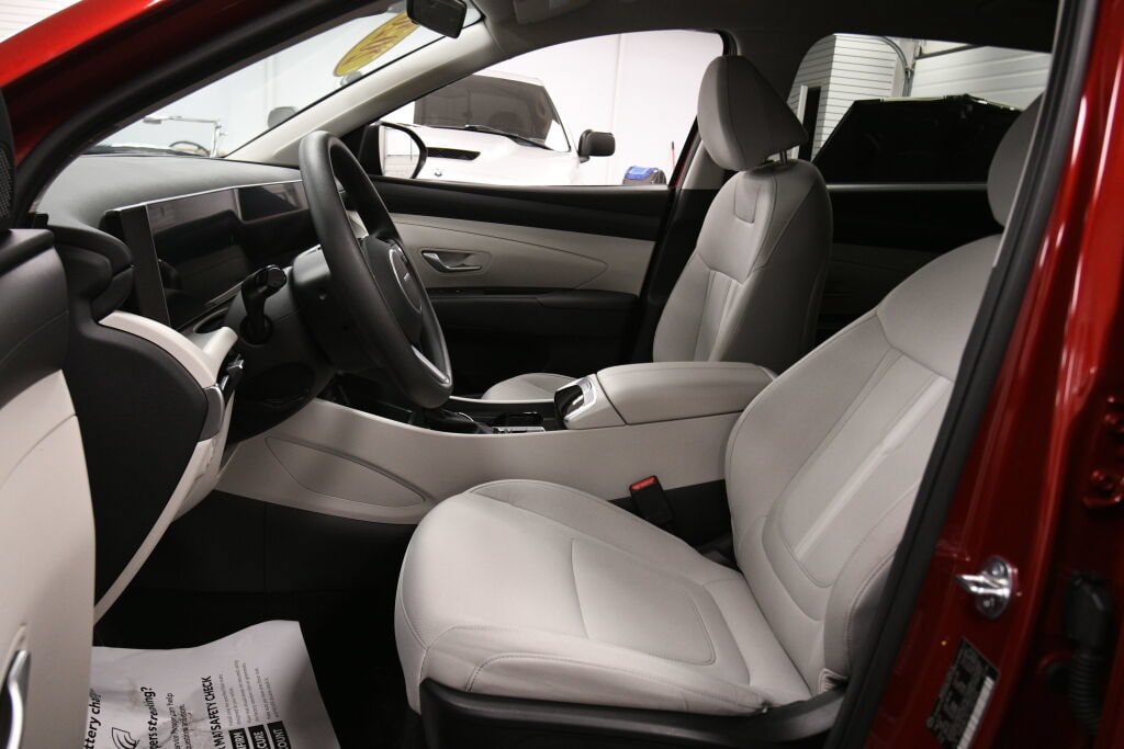 Used 2026 Hyundai Tucson SEL Plus AWD/4WD image 9