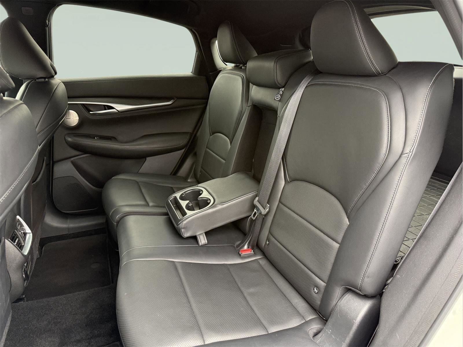 Used 2022 INFINITI QX55 Sensory w/ Lighting Package image 24