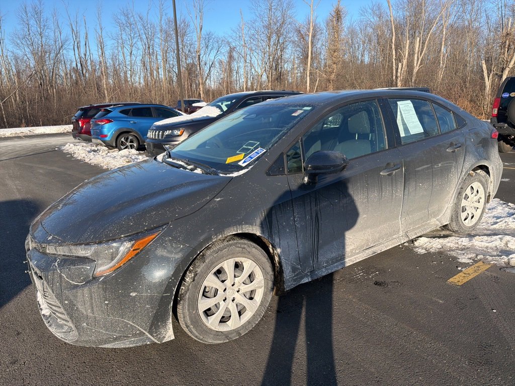 Used 2023 Toyota Corolla LE image 4