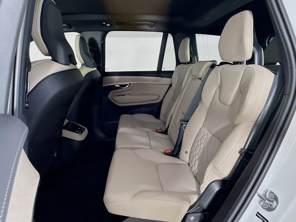 New 2026 Volvo XC90 B6 Plus w/ Protection Package Premier image 24