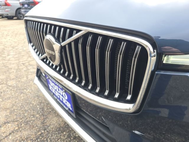 Certified 2023 Volvo XC60 B5 Plus w/ Climate Package image 14